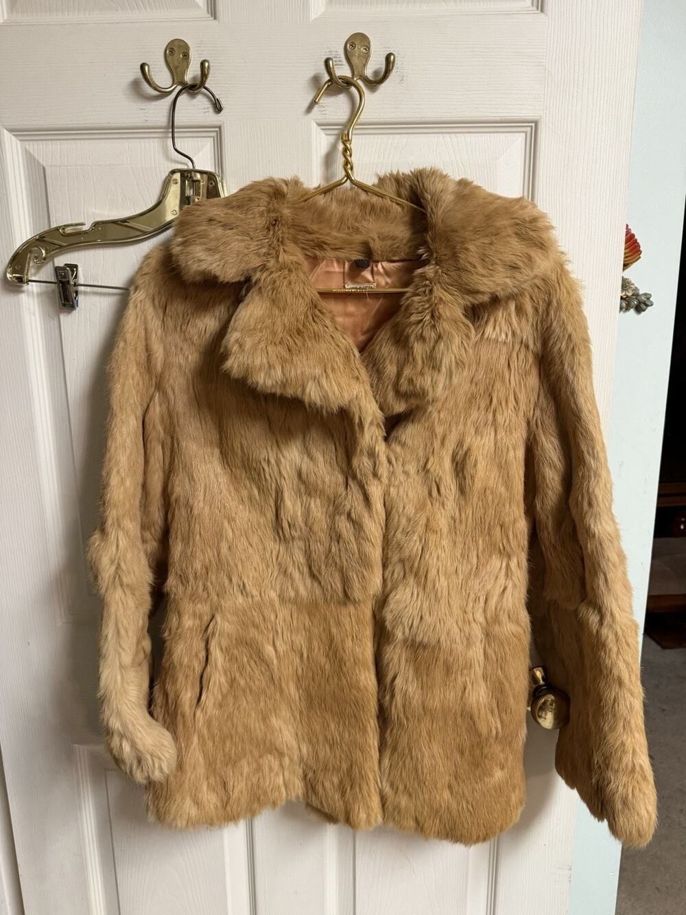 Golden Brown Vnt Rabbit Fur Coat 70s Medium 38w 28L Tan Mob Big Collar